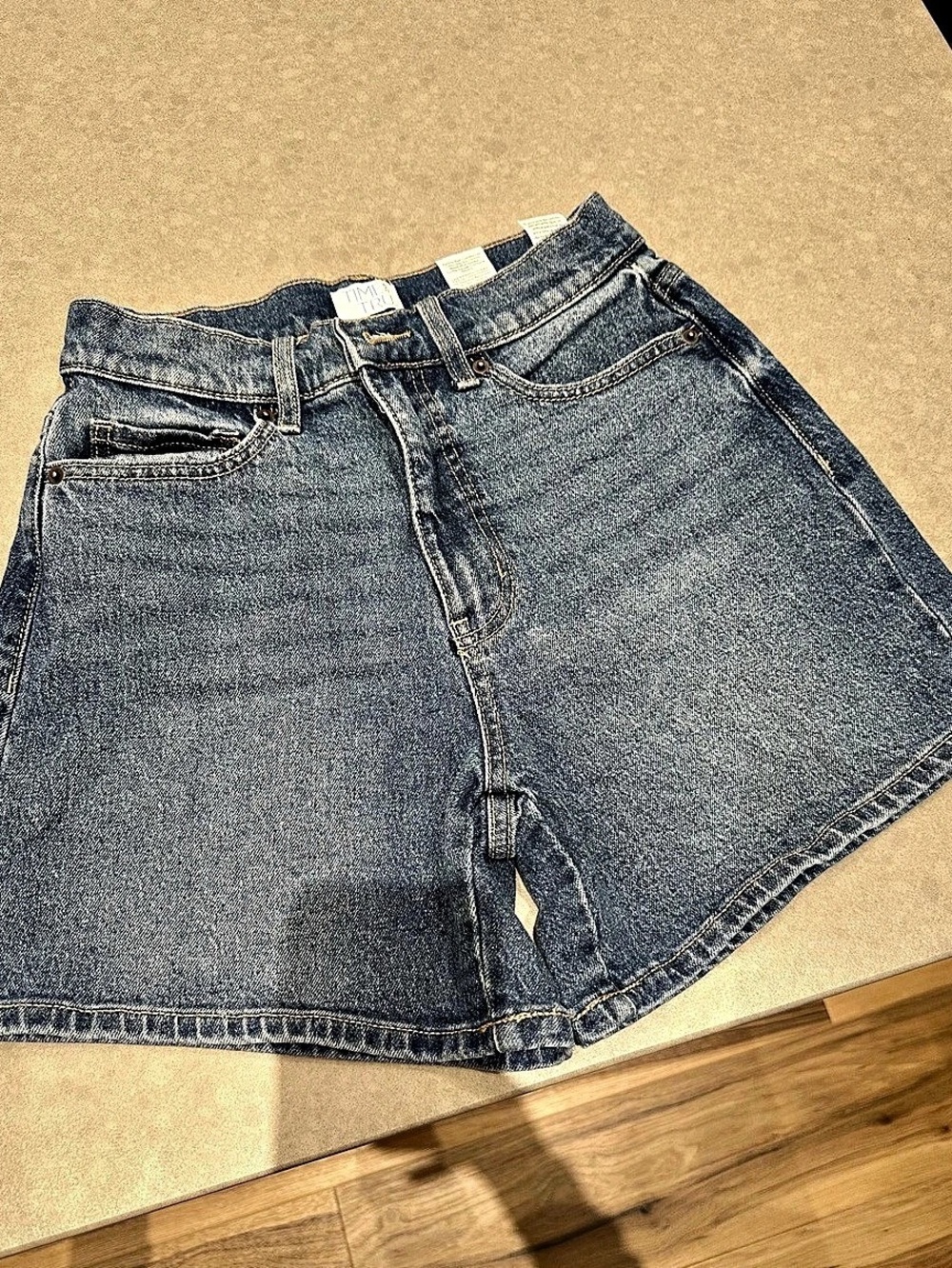 Time and Tru Women's High Rise Denim Shorts High Rise Denim Jean Shorts Blue